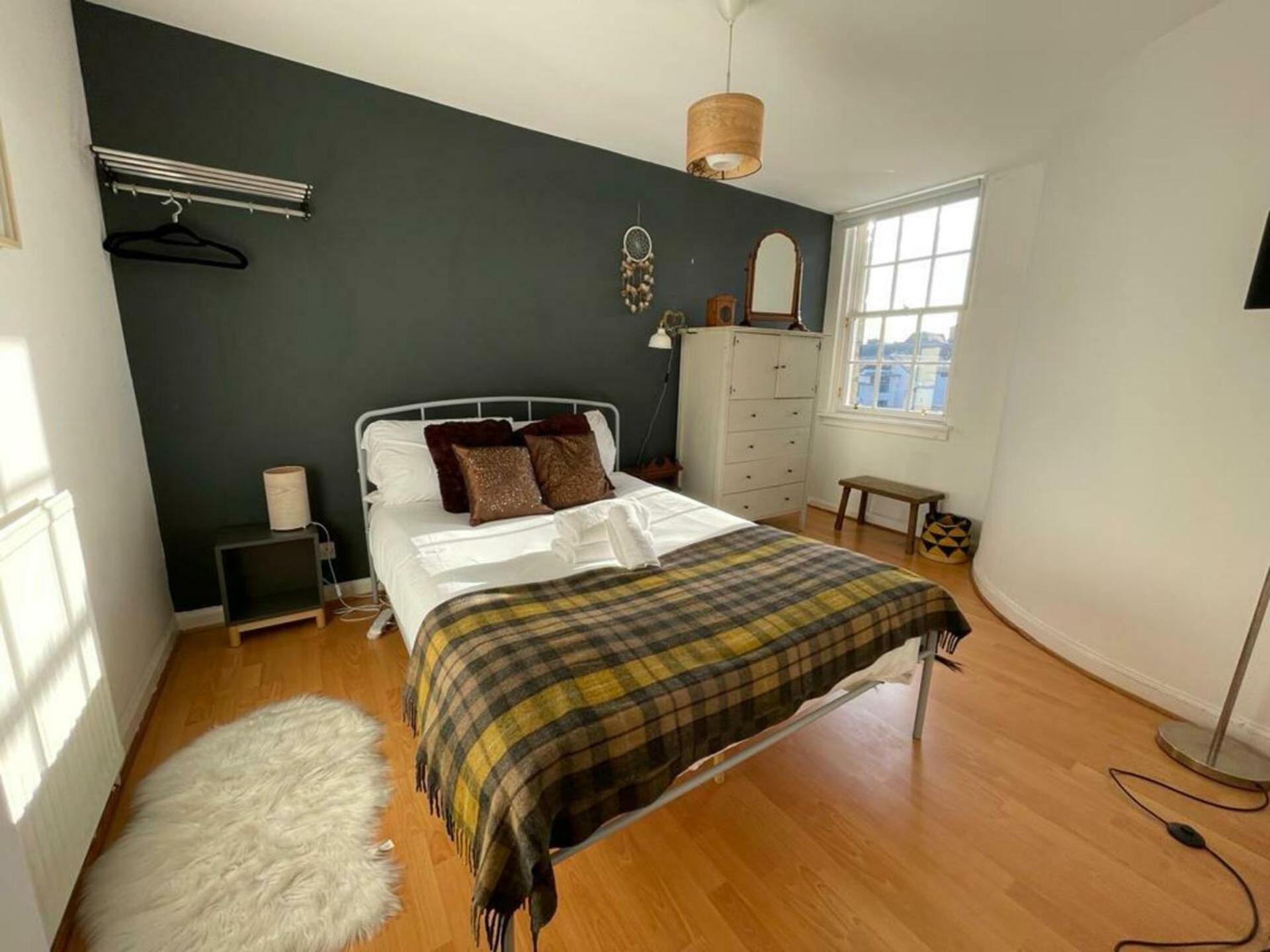 Charming 3 Bedroom Apartment In The Heart Of Vibrant Old Town Edinburgh Luaran gambar